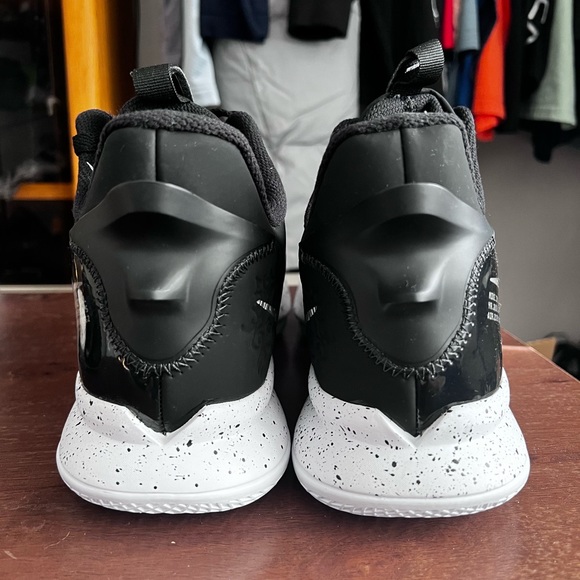 Nike Lebron Witness 5 Shoes Black Panda NBA Basketball Men’s Size 12 Jordan - Picture 3 of 4